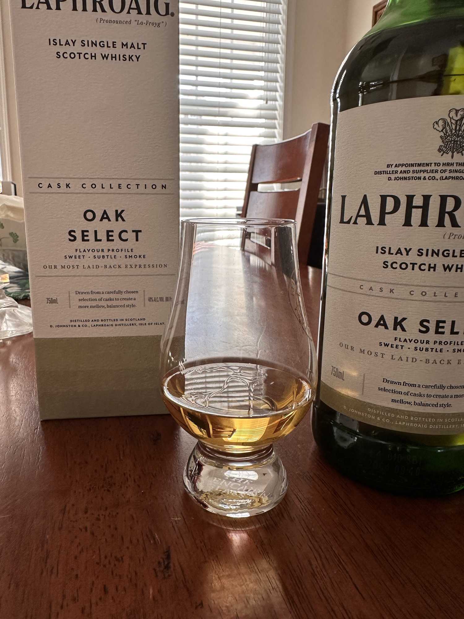 Laphroaig Oak Select – theScotchlife